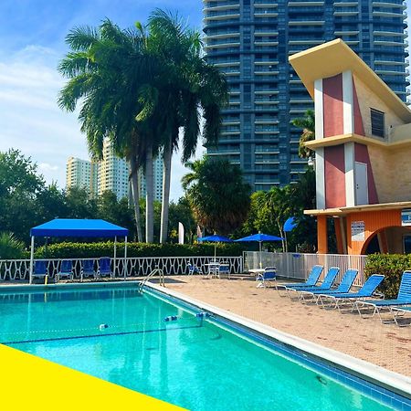 Bposhtels Hollywood Florida Hostel Exterior photo